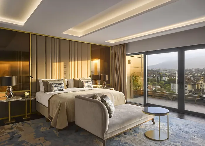 Intercontinental By Ihg 5*