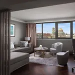 Intercontinental By Ihg Отель