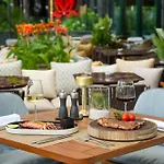 Отель Intercontinental By Ihg