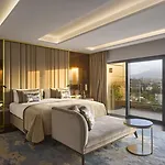 Intercontinental By Ihg 5*